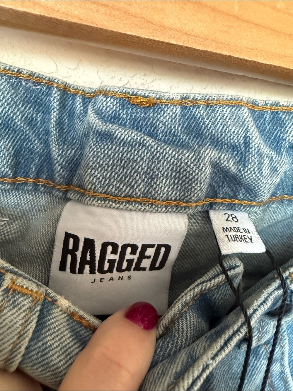 The Ragged Priest Cougar Mom Jeans Size 6 BNWT - Picture 3 of 4